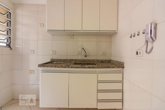 Cozinha de casa de condomínio à venda com 2 quartos, 80m² em Jardim Sarah, São Paulo