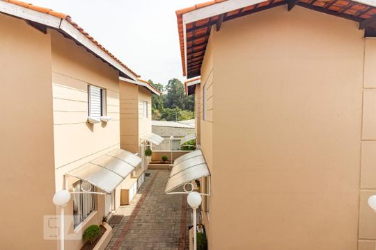 Vista  de casa de condomínio à venda com 2 quartos, 80m² em Jardim Sarah, São Paulo