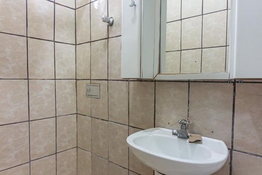 Banheiro de casa para alugar com 1 quarto, 50m² em Santo Antônio, Osasco
