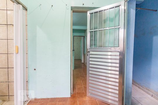 Área de Seviço de casa para alugar com 1 quarto, 50m² em Santo Antônio, Osasco
