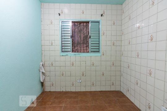Quarto de casa para alugar com 1 quarto, 50m² em Santo Antônio, Osasco