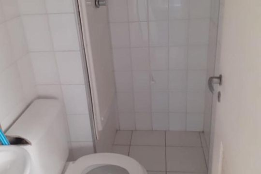 Banheiro da suíte 1 de apartamento para alugar com 3 quartos, 110m² em Vila Progredior, São Paulo