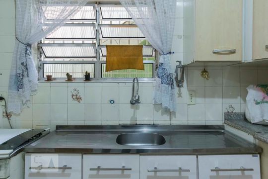 1o. Andar - Cozinha de casa à venda com 4 quartos, 250m² em Jardim Patente Novo, São Paulo