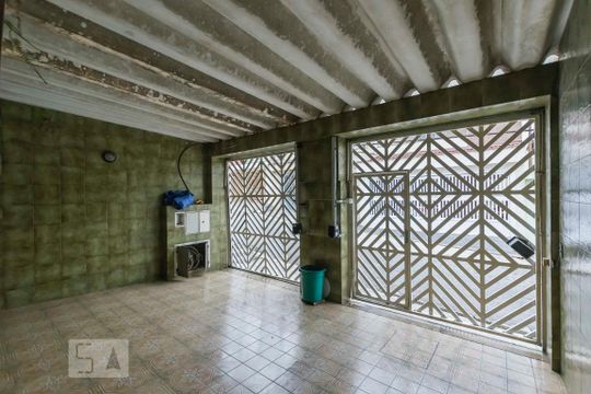 Garagem de casa à venda com 4 quartos, 250m² em Jardim Patente Novo, São Paulo