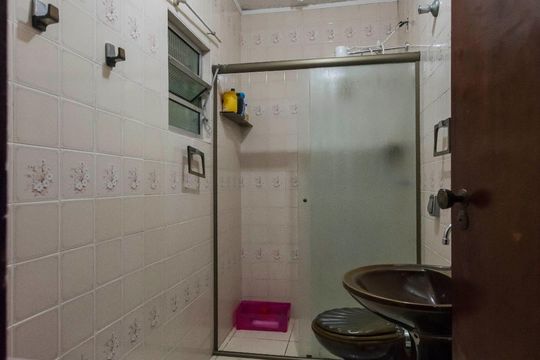 2o. Andar - Banheiro social de casa à venda com 4 quartos, 250m² em Jardim Patente Novo, São Paulo