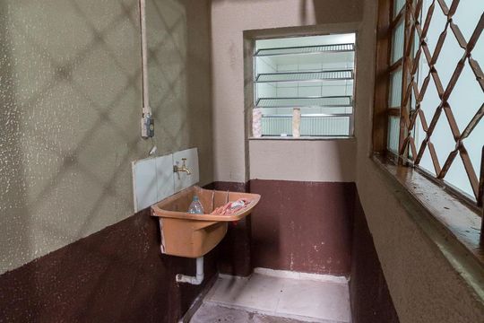 Área de serviço de casa de condomínio para alugar com 2 quartos, 45m² em Cocaia, Guarulhos