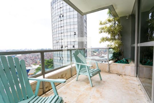 Varanda de apartamento à venda com 4 quartos, 300m² em Vila Suzana, São Paulo
