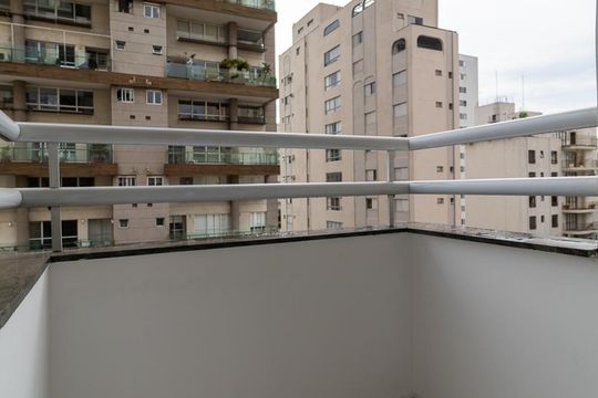 Varanda de kitnet/studio para alugar com 1 quarto, 30m² em Paraíso, São Paulo
