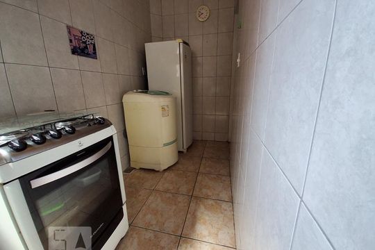 Cozinha de apartamento para alugar com 2 quartos, 42m² em Taquara, Rio de Janeiro