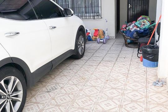 Garagem de casa à venda com 5 quartos, 180m² em Jardim Brasil (zona Sul), São Paulo