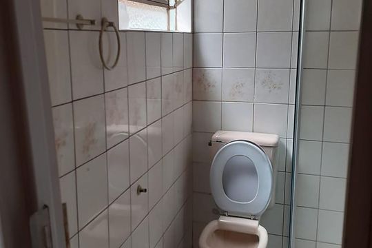 Banheiro de apartamento à venda com 2 quartos, 51m² em Padre Reus, São Leopoldo