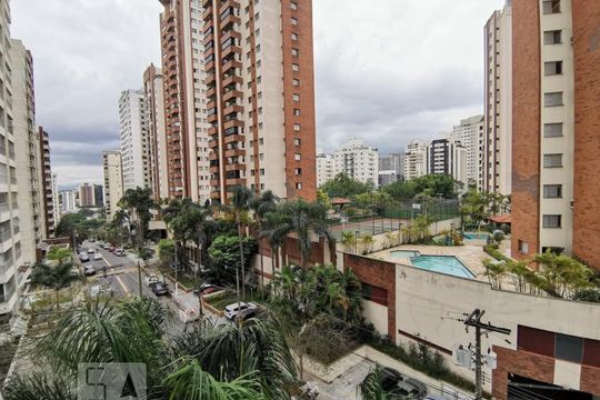 Vista de apartamento à venda com 3 quartos, 103m² em Vila Suzana, São Paulo