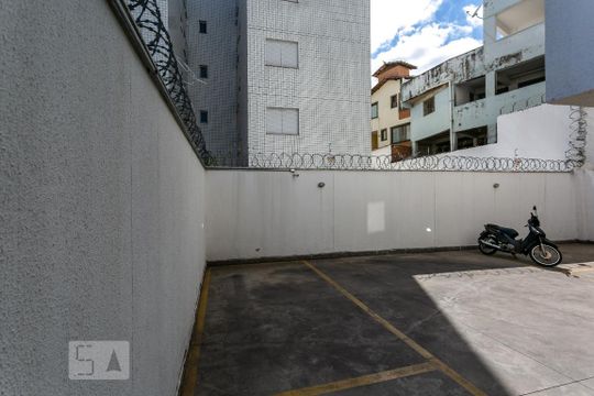 Garagem de apartamento à venda com 2 quartos, 55m² em Fernão Dias, Belo Horizonte