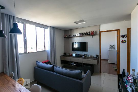 Sala de apartamento à venda com 2 quartos, 55m² em Fernão Dias, Belo Horizonte