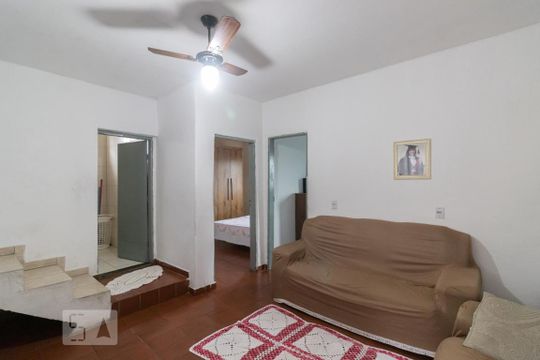Sala de casa para alugar com 2 quartos, 30m² em Jardim Hercilia, São Paulo