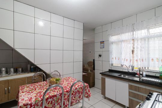 Cozinha de casa para alugar com 2 quartos, 30m² em Jardim Hercilia, São Paulo