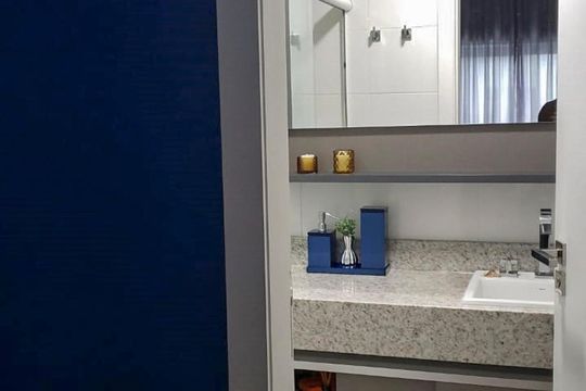 Banheiro de apartamento para alugar com 2 quartos, 100m² em Agronômica, Florianópolis