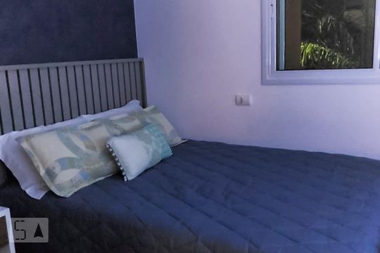Quarto de apartamento para alugar com 2 quartos, 100m² em Agronômica, Florianópolis
