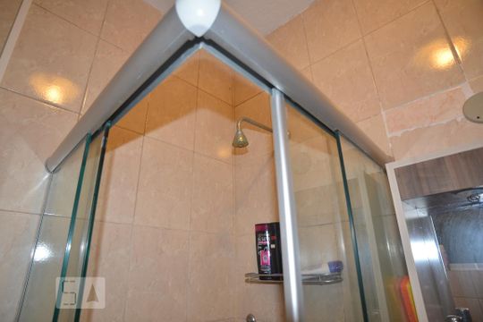Banheiro de apartamento para alugar com 2 quartos, 67m² em Botafogo, Rio de Janeiro