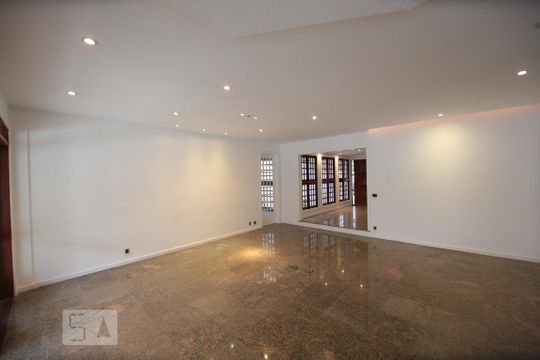 Casa para alugar com 5 quartos, 347m² em Barra da Tijuca, Rio de Janeiro