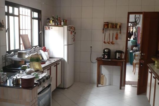 Cozinha de casa à venda com 4 quartos, 192m² em Vila Firmiano Pinto, São Paulo