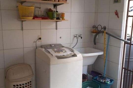 Area de Serviço de casa à venda com 4 quartos, 192m² em Vila Firmiano Pinto, São Paulo