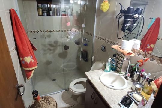 Suite Quarto 1 de casa à venda com 4 quartos, 192m² em Vila Firmiano Pinto, São Paulo