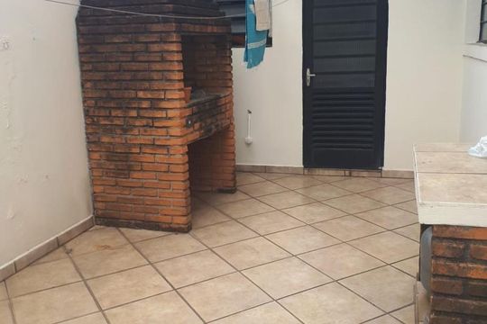 Quintal de casa à venda com 3 quartos, 125m² em Vila Santa Maria, São Paulo
