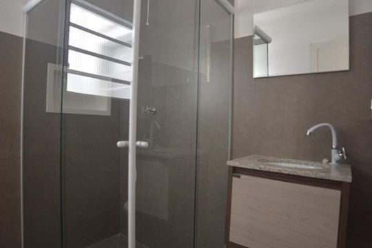 Banheiro de apartamento para alugar com 2 quartos, 73m² em Aclimação, São Paulo