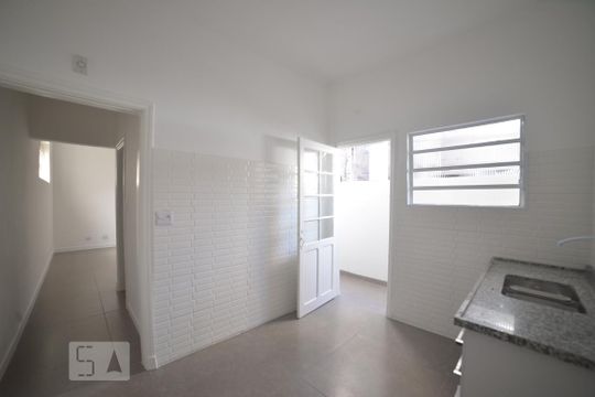 Cozinha de apartamento para alugar com 2 quartos, 73m² em Aclimação, São Paulo