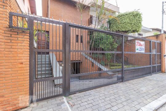 Fachada de casa para alugar com 3 quartos, 350m² em Parque Monteiro Soares, São Paulo
