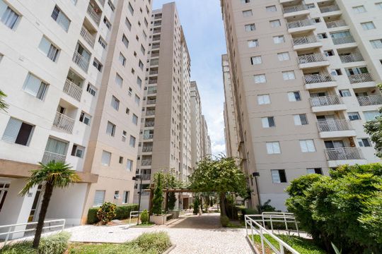 Fachada do condomínio de apartamento para alugar com 2 quartos, 46m² em Ponte Grande, Guarulhos