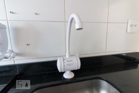 Cozinha - torneira elétrica de apartamento para alugar com 2 quartos, 46m² em Ponte Grande, Guarulhos