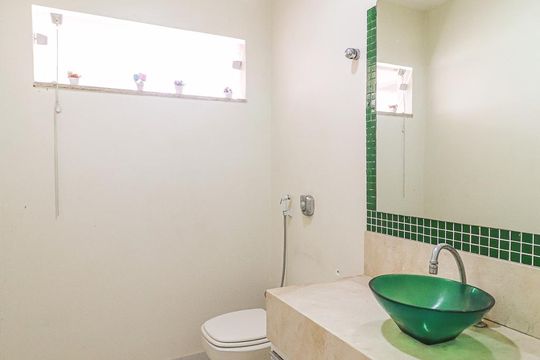 Lavabo de casa à venda com 5 quartos, 360m² em Taquara, Rio de Janeiro