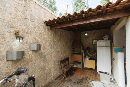 Varanda Gourmet (1º andar - Fundos) de casa de condomínio à venda com 4 quartos, 117m² em Pechincha, Rio de Janeiro