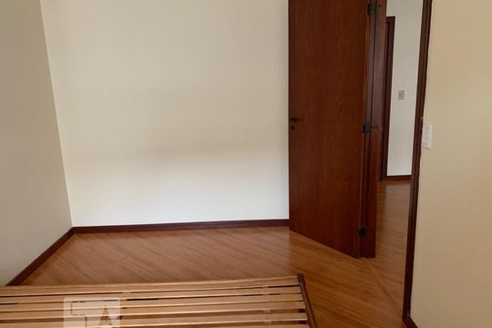 Quarto de apartamento para alugar com 1 quarto, 46m² em Centro, Curitiba