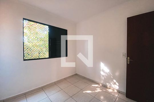 Quarto 2 de apartamento para alugar com 2 quartos, 60m² em Vila Gomes, São Paulo