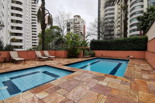 Piscina de apartamento à venda com 2 quartos, 82m² em Real Parque, São Paulo