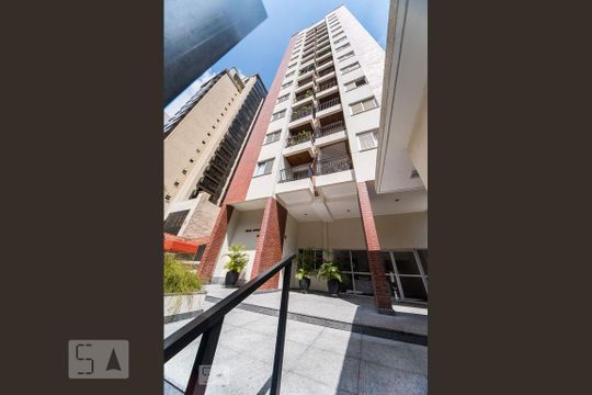 Fachada de apartamento à venda com 1 quarto, 45m² em Jardim Europa, São Paulo