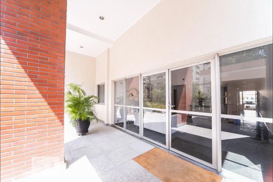 Entrada de apartamento à venda com 1 quarto, 45m² em Jardim Europa, São Paulo