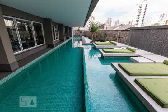 Piscina de kitnet/studio para alugar com 1 quarto, 25m² em Perdizes, São Paulo