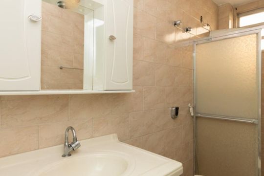 BANHEIRO SOCIAL de apartamento para alugar com 2 quartos, 71m² em Centro, Niterói