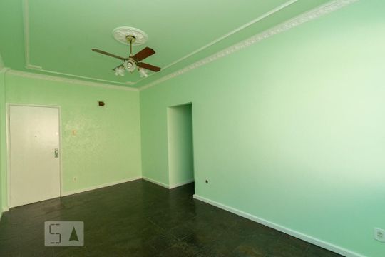 SALA de apartamento para alugar com 2 quartos, 71m² em Centro, Niterói