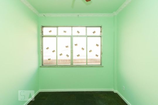 QUARTO 1 de apartamento para alugar com 2 quartos, 71m² em Centro, Niterói