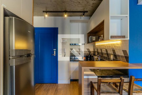 Cozinha de kitnet/studio à venda com 1 quarto, 29m² em Centro, São Paulo