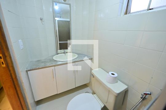 Banheiro da Suíte de apartamento para alugar com 1 quarto, 62m² em Setor Bueno, Goiânia