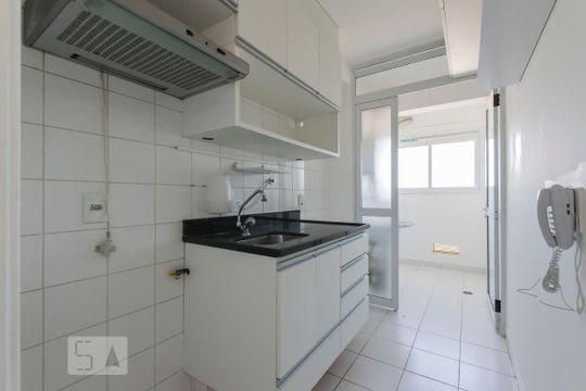 Cozinha de apartamento à venda com 3 quartos, 69m² em Vila Brasílio Machado, São Paulo