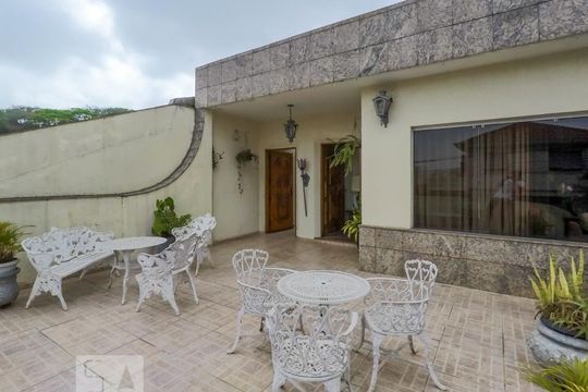 Casa à venda com 4 quartos, 350m² em Vila Dom Pedro I, São Paulo