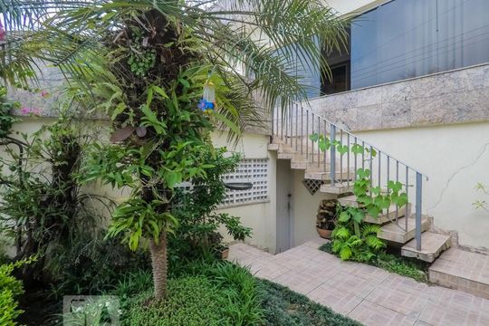 Casa à venda com 4 quartos, 350m² em Vila Dom Pedro I, São Paulo