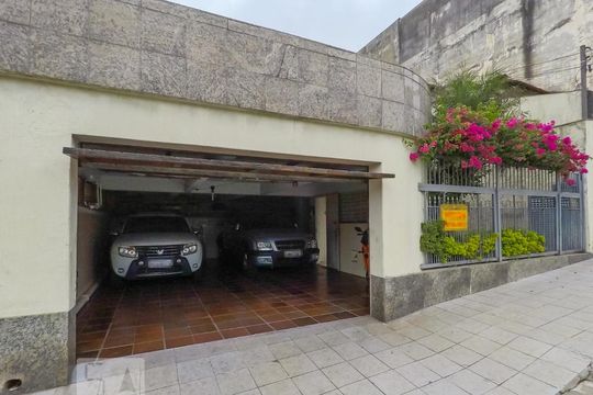 Casa à venda com 4 quartos, 350m² em Vila Dom Pedro I, São Paulo